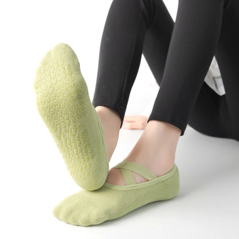Women's Breathable Yoga Socks with Non-Slip Silicone Bands - Ideal for Pilates, Ballet Dance, Fitness, & Workout. Cotton Style.